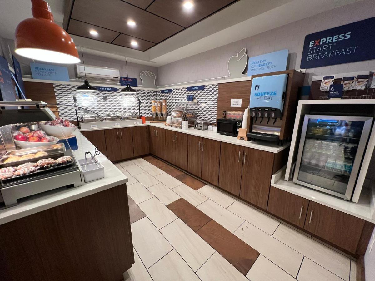 Holiday Inn Express Pittsburgh-Bridgeville By Ihg Exterior photo