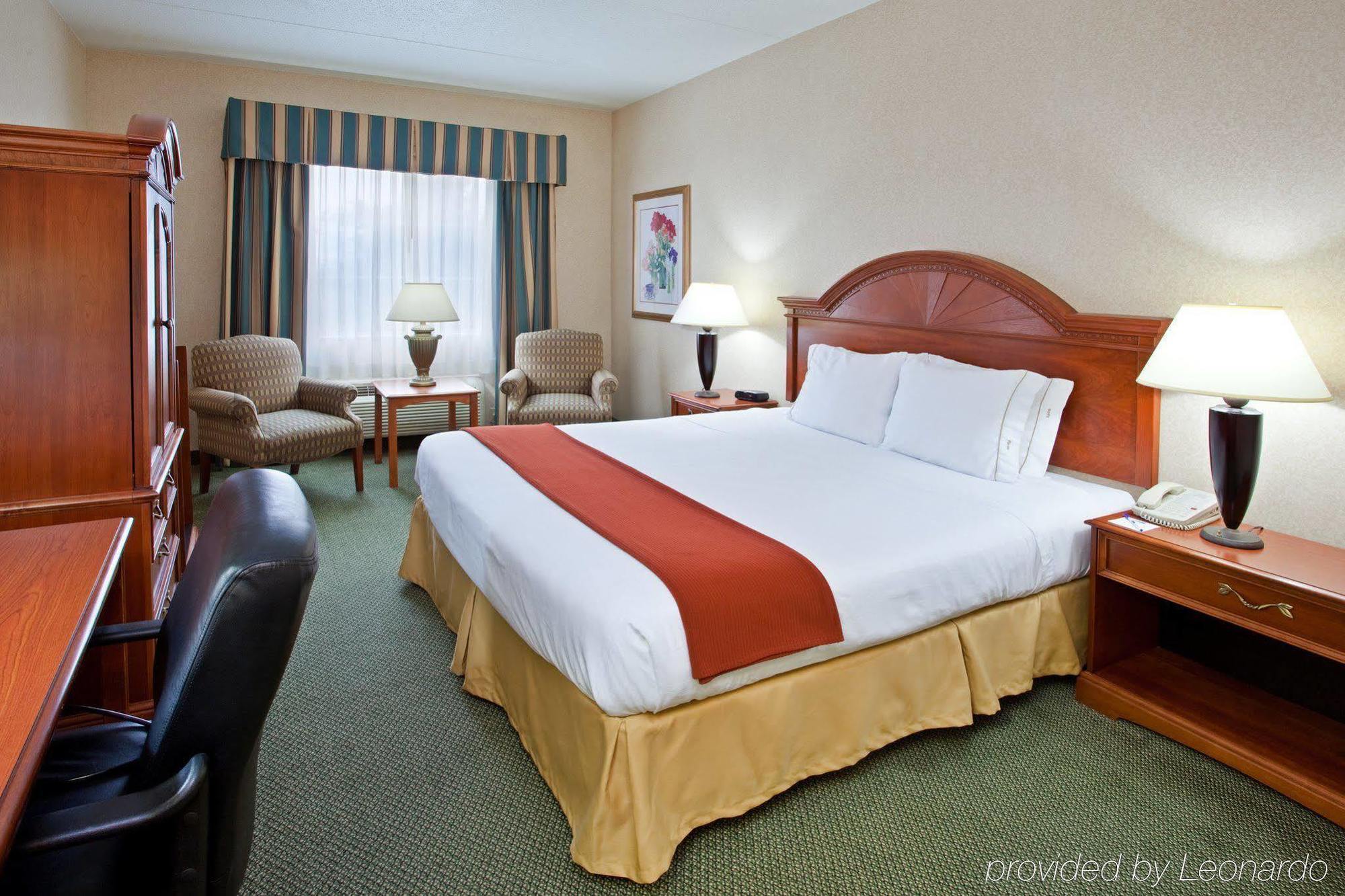 Holiday Inn Express Pittsburgh-Bridgeville By Ihg Exterior photo
