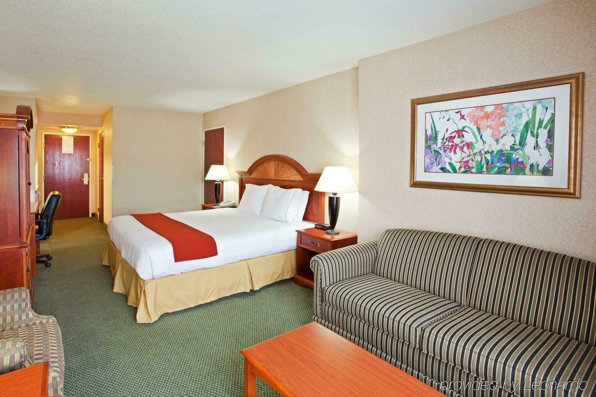 Holiday Inn Express Pittsburgh-Bridgeville By Ihg Exterior photo