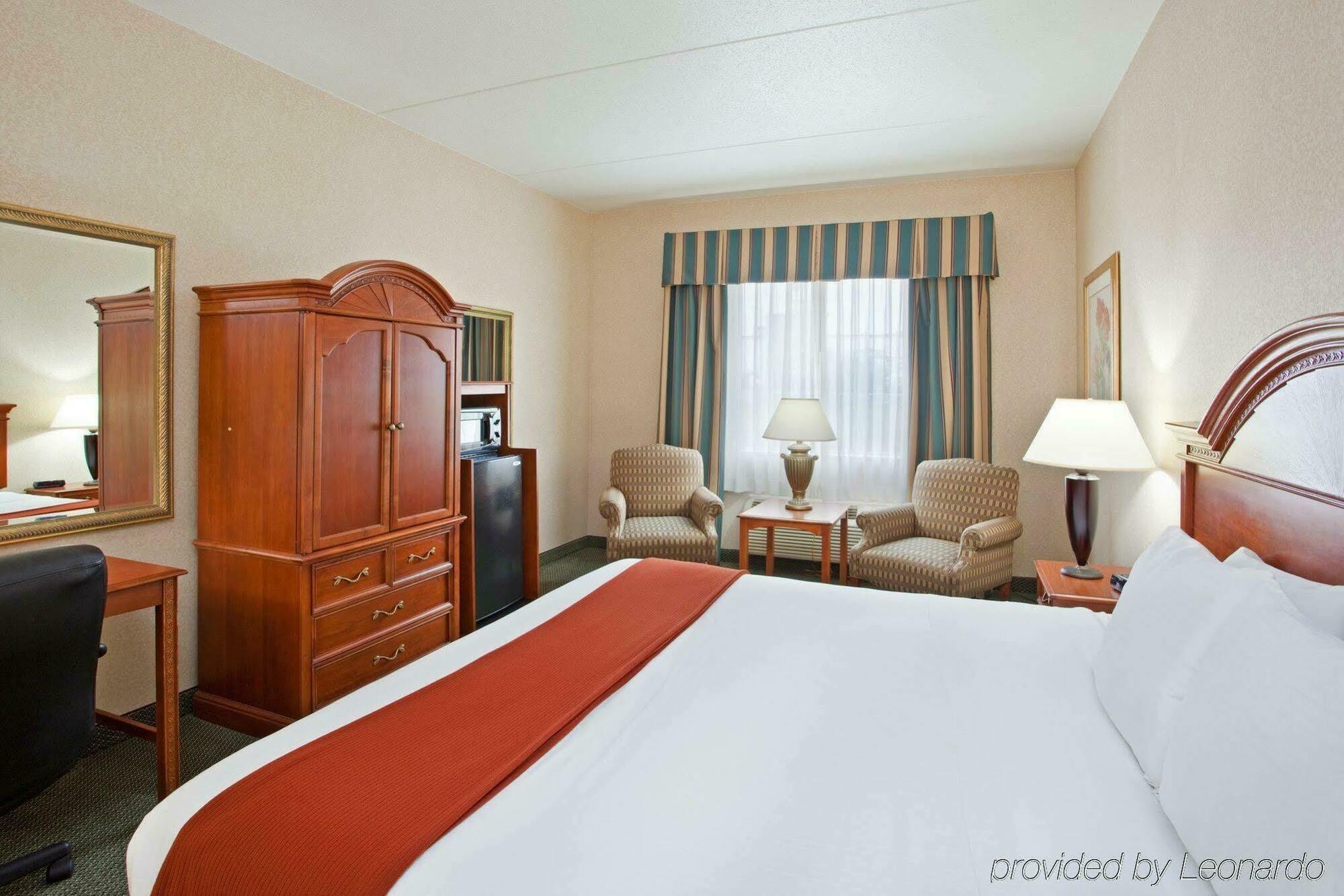 Holiday Inn Express Pittsburgh-Bridgeville By Ihg Exterior photo