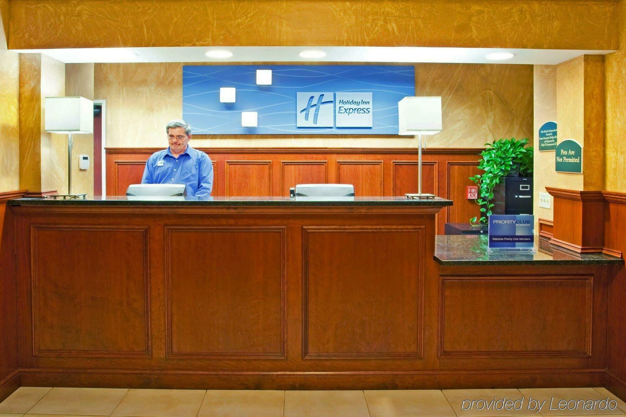 Holiday Inn Express Pittsburgh-Bridgeville By Ihg Exterior photo